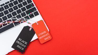 Article - Black Friday vs. Cyber Monday: What to Buy Each Day