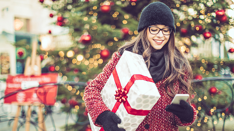 Article - Survey: Black Friday vs. Cyber Monday 2018