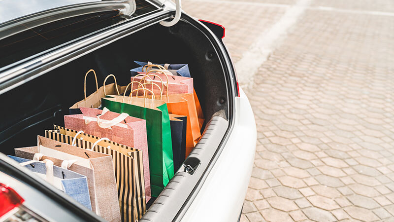 Article - Contactless Curbside Pickup Options From Major Retailers for the Holidays