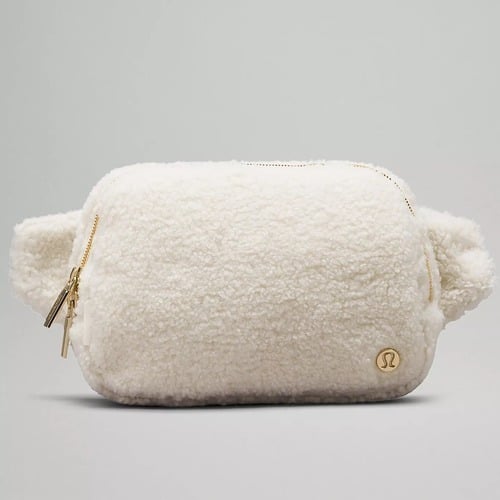 lululemon Everywhere Belt Bag