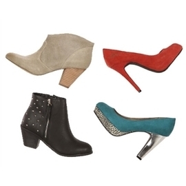Up to 70% Off Juniors&#39; Shoes at 6pm
